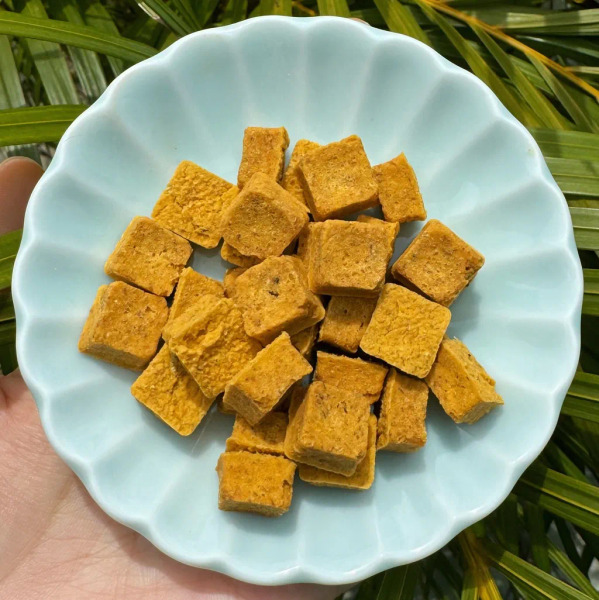 很春毛小吃 	洋甘菊雞肉小餅