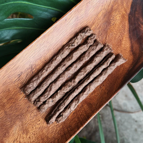 很春毛小吃 	草本舒憂鴕鳥